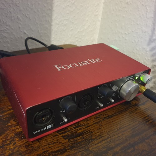 Focusrite scarlett 2i2 2nd - scarlett,